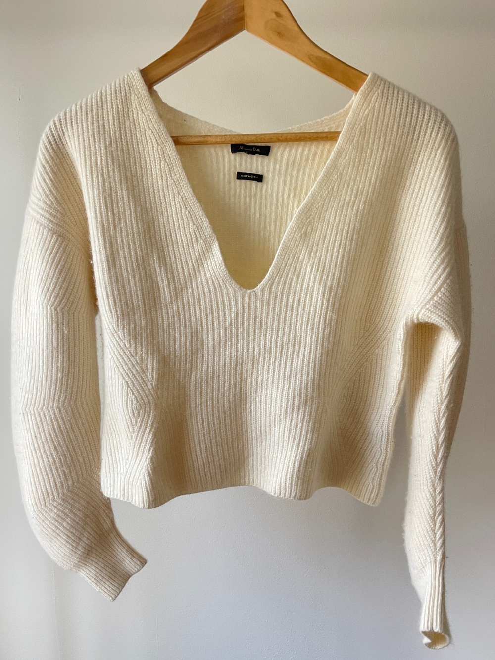 Massimo Dutti Wool Blend Cream V-Neck Ribbed Sweater Size S